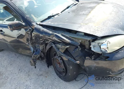 2002 Toyota Camry Le z USA, uszkodzony, nr VIN 4T1BE32K92U098012